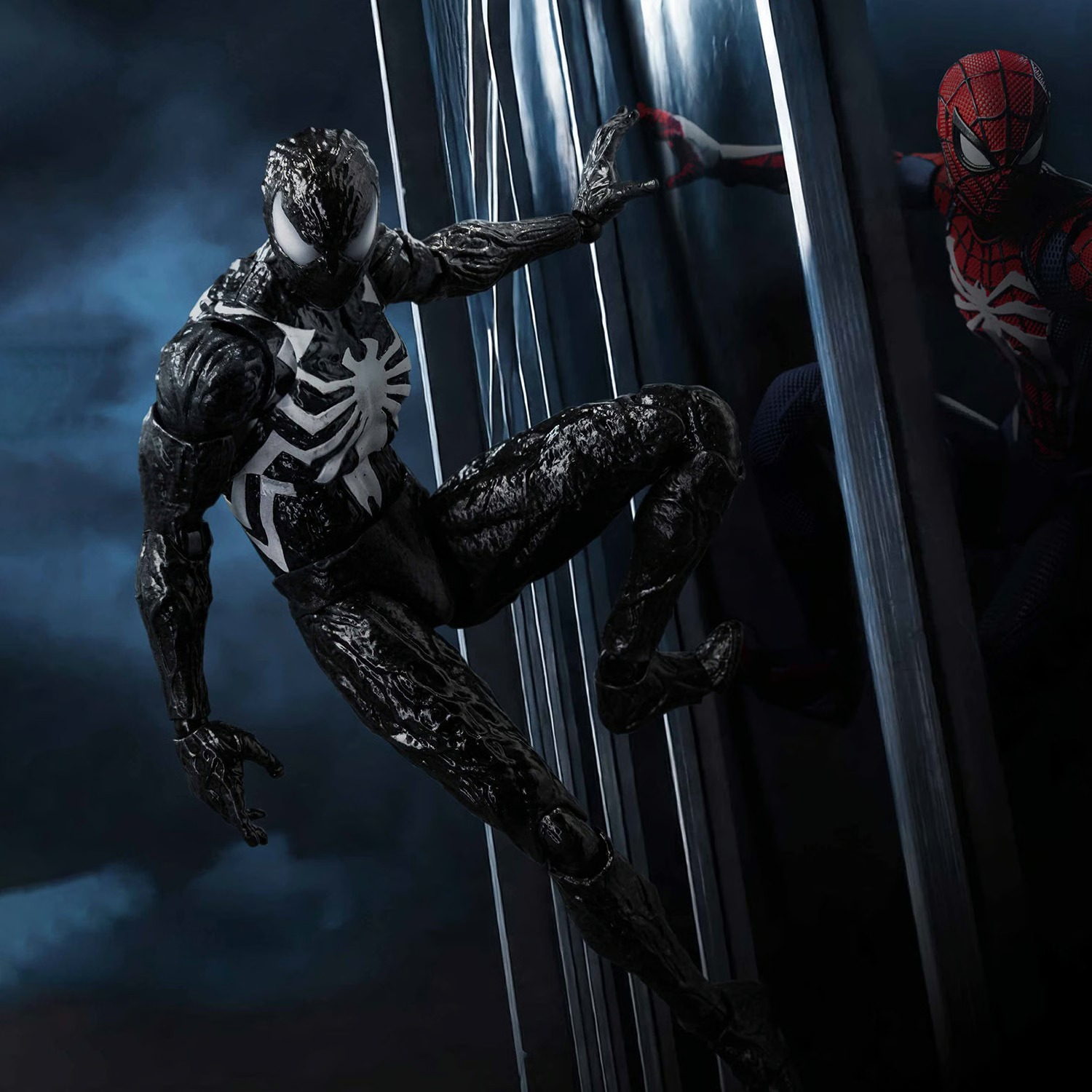 Pre-Order ThreeZero Marvel DLX Spider-Man Symbiote Suit (Peter Parker) Standard Edition Figure